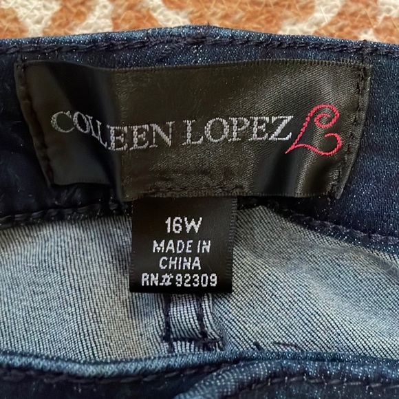 Colleen Lopez - Picture 6 of 6